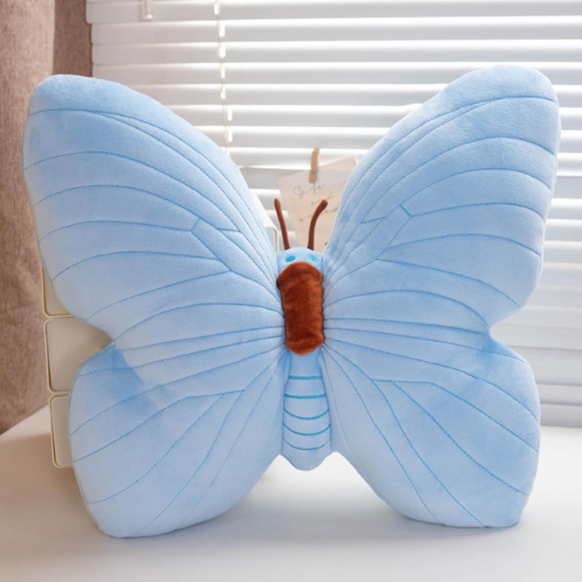 Vlinderkussen 45 x 40 cm - Pluche - Decoratief - Zacht zitcomfort voor bank en bed - ShopVlot
