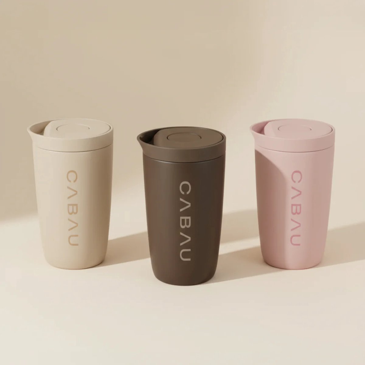 Cabau - Bloom Cup – RVS Thermosbeker met Tuit – 360 ml – Chocolate Brown – Houdt Drank 8 Uur Warm & 12 Uur Koud – Lekvrij & Dubbelwandig – Travel Mug – Koffie to Go Thermosbeker — cadeau in Koken & Dineren - foto 4