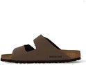 Grijze Birkenstock Arizona slipper met twee banden en gespen, met het logo op de zijkant.