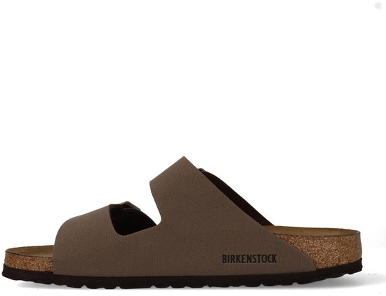 Grijze Birkenstock Arizona slipper met twee banden en gespen, met het logo op de zijkant.