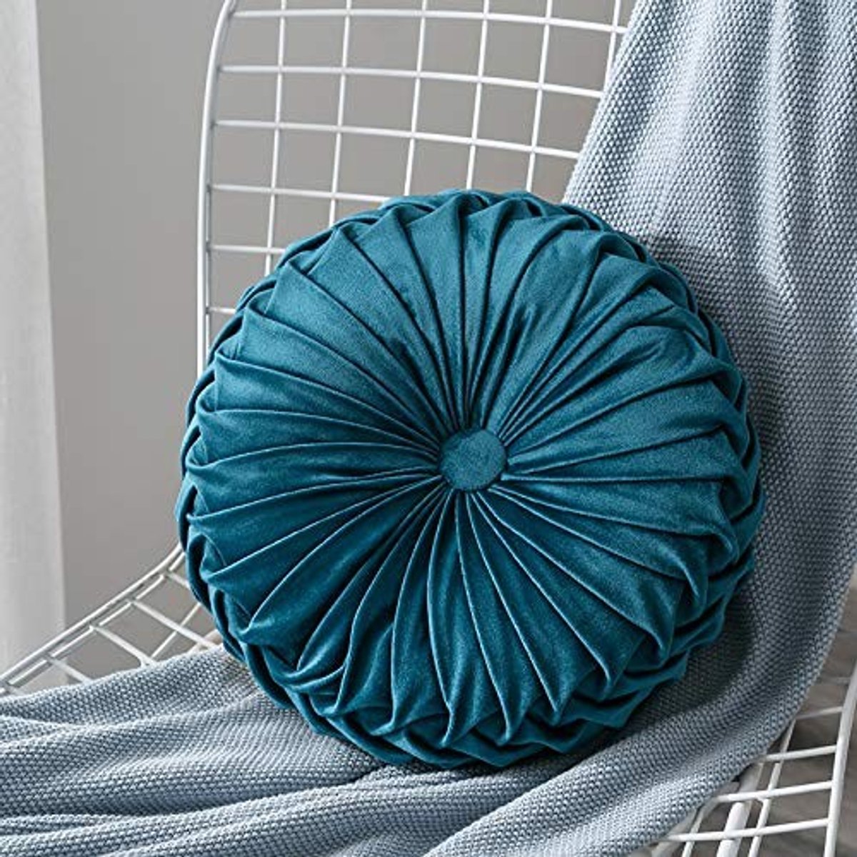 Omgoods - Handgemaakte Ronde Velvet Kussen - Decoratief Voor Sofa en Stoel - 38 x 38CM Donkerblauw