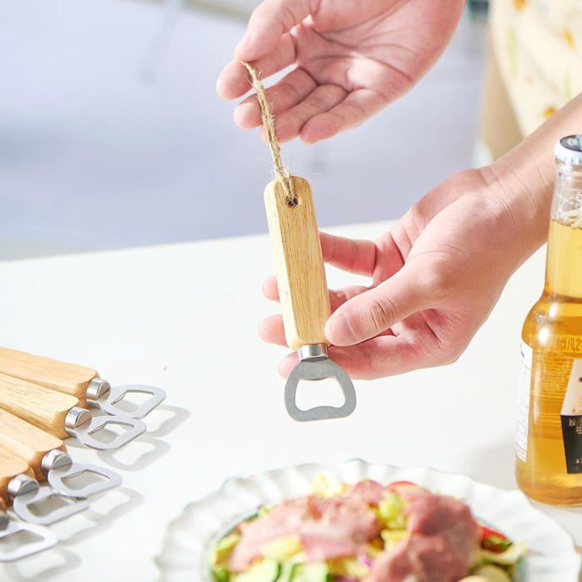 LISM-Aanpasbare houten flesopeners, een set van 4 handmatige flesopeners, geschikt voor bier, cider en andere dranken, voor bars en thuisgebruik.