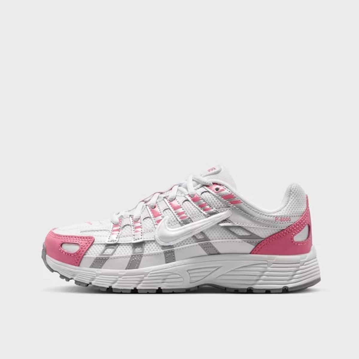 Nike P-6000 GS – Off /Off -Peony P-6000 Lifestyle Kinder Sneakers voor Jongens en Meisjes Zwart