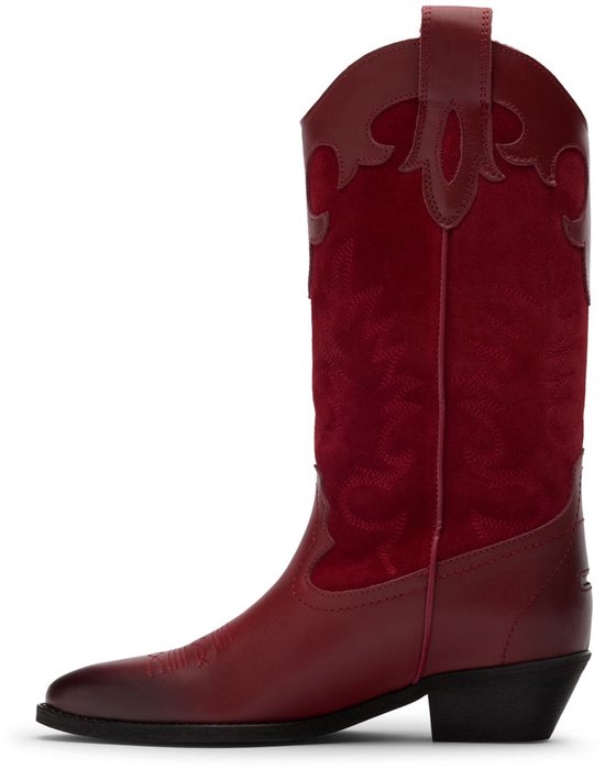 Rode leren cowboylaars met suède schacht en sierstiksels.