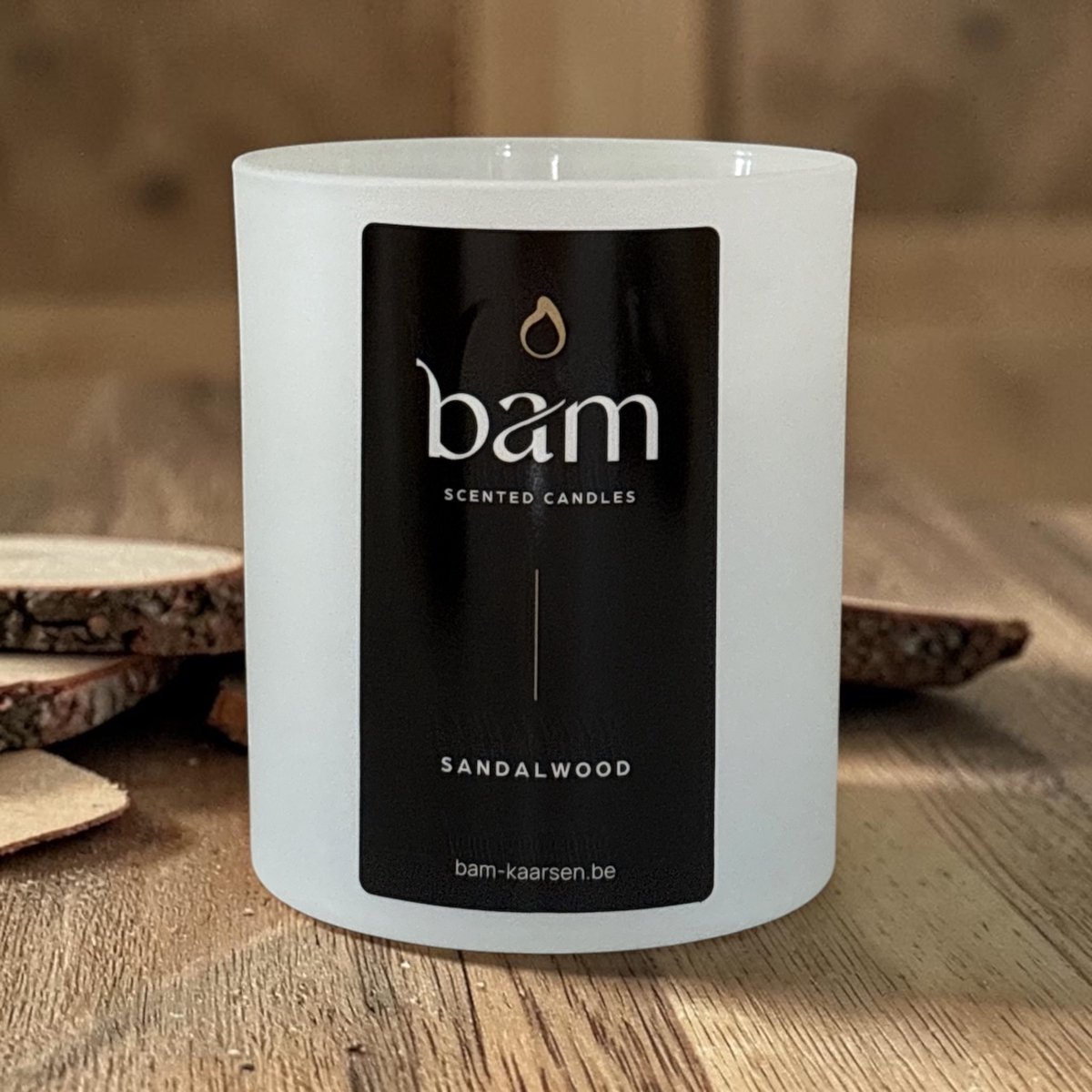 Bam Sandalwood Geurkaars – Sandelhout Kaars met Houten Wiek – Vegan Geurkaars van Zonnebloemwas – 60 Branduren – Handgemaakt in België wit