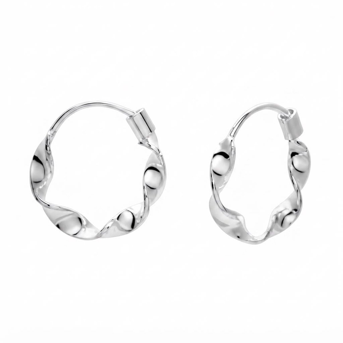 Zilveren Oorringen Dames – Gedraaide Hoops 12.5 mm – Kleine Oorbellen
