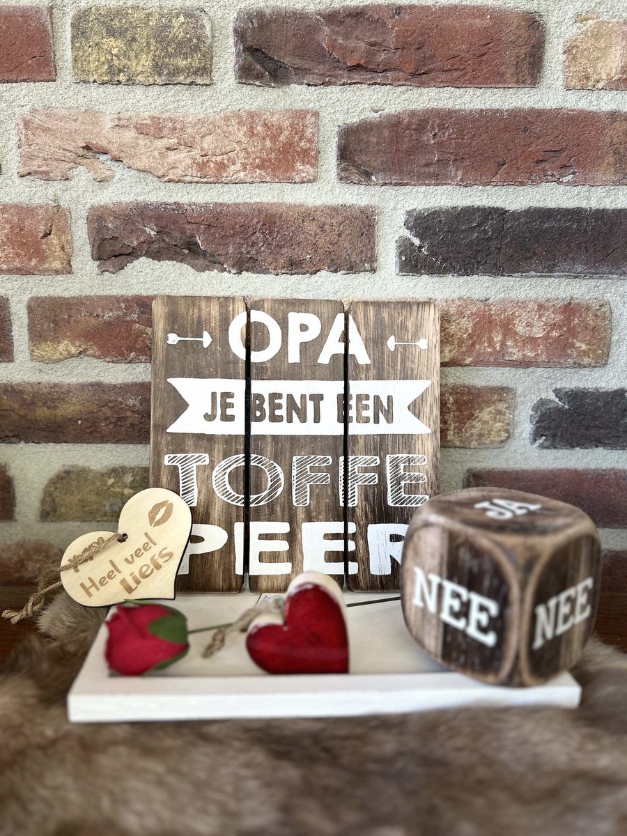 Creaties van hier – Cadeau pakket opa - Tekstbord opa - dobbelsteen ja/nee - houten hartje rood - rode roos - met houten hartje