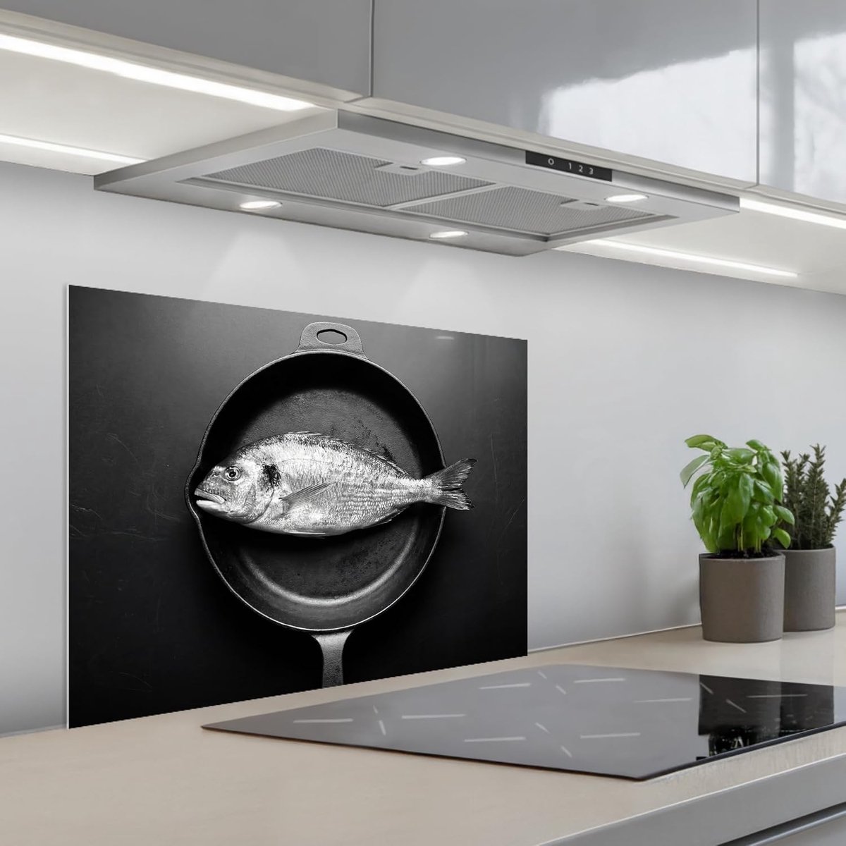 keukenachterwand 50x70 cm zelfklevend keuken decoratie accessories home kitchen spatscherm Pan - Vis - Zwart - Wit