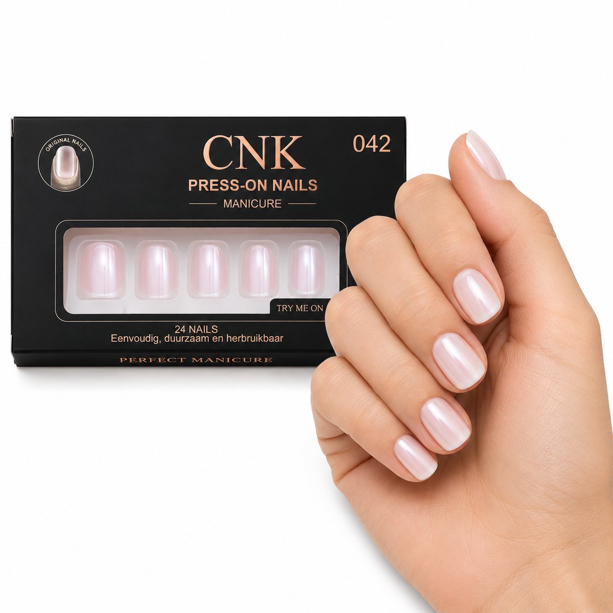 CNK 042 Press On Nails - Plaknagels - 24 Kunstnagels met Nagellijm, 24 Zelfklevende Plakstickers, Cleaner Wipe, Nagelvijl, Woodstick & Size Matcher - Nepnagels voor 7-14 Dagen - Herbruikbare Press-On Nagels - Starterspakket voor Manicure & Nail Art