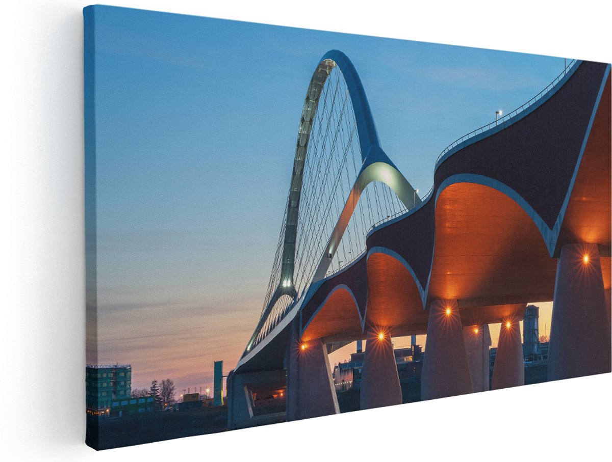 Artaza Canvas Schilderij Oversteek Brug in Nijmegen - 140x70 cm - Groot - Wanddecoratie Woonkamer - Schilderijen - Muurdecoratie