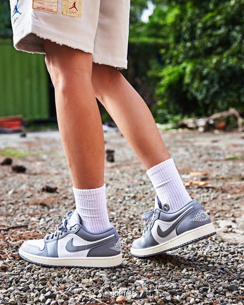 Air Jordan 1 Low Vintage Stealth Grey
