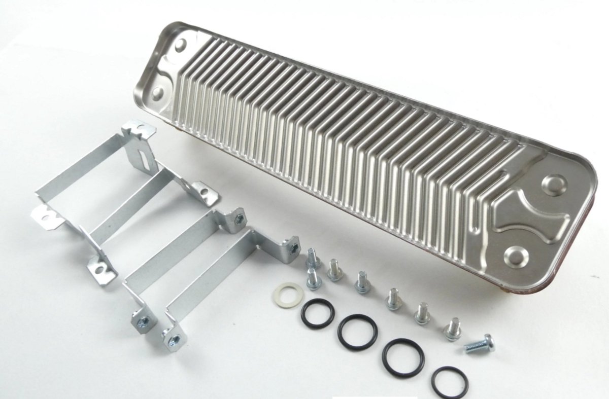 AWB Platenwarmtewisselaar E-8 (14 Platen) – A000035129 – Complete Set incl. Afdichtingsringen & Beugels – Geschikt voor ThermoElegance – CV-ketel Onderdeel