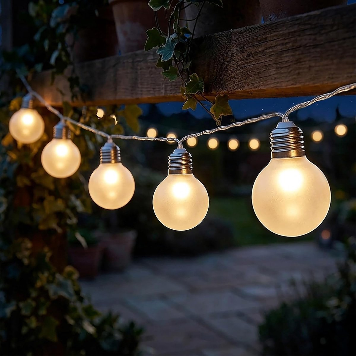 SnelShoppen - Lichtsnoer met 8 LED-gloeilampen voor binnen en buiten, batterij-aangedreven, 110 cm decoratieve tuinverlichting met transparante lampen