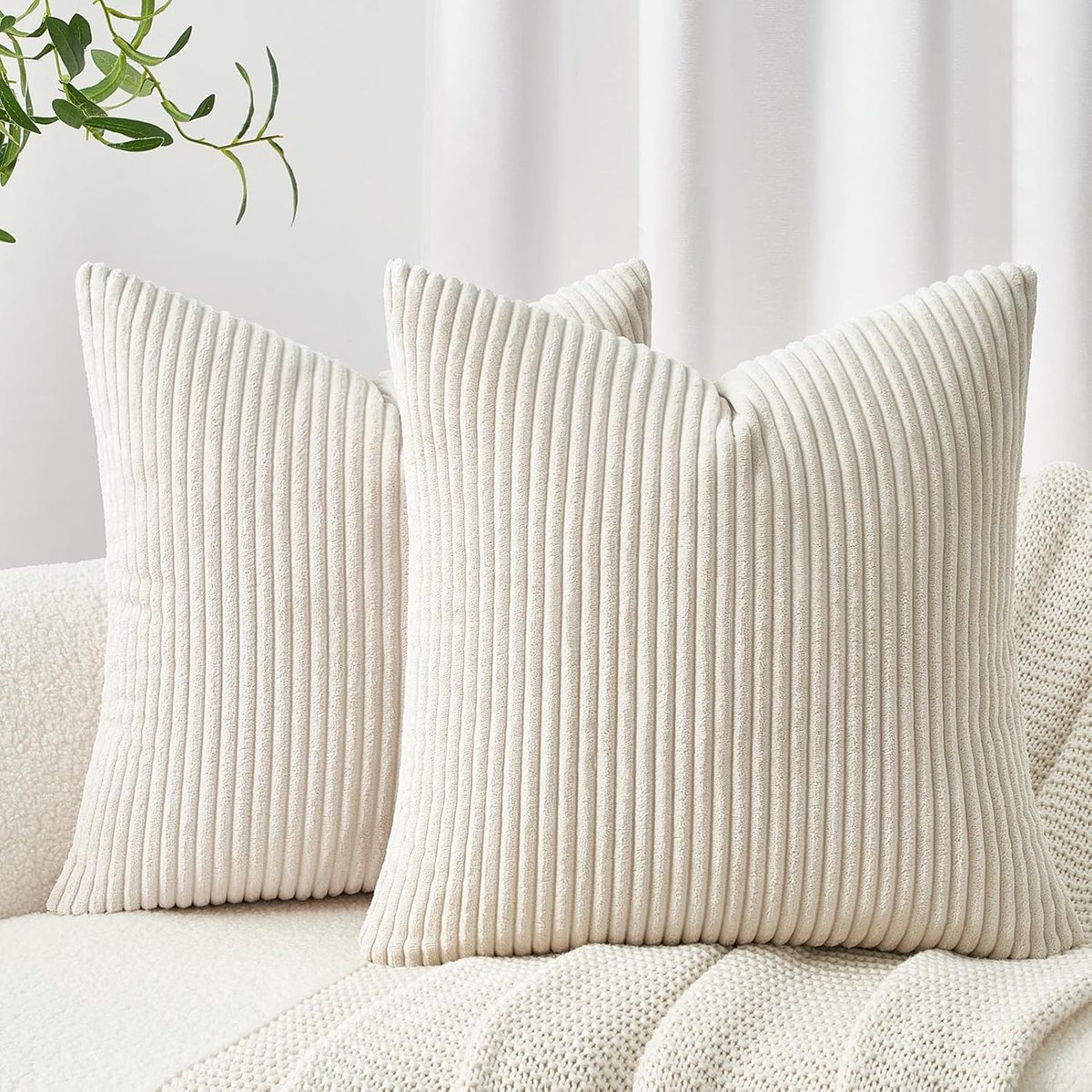 SnelShoppen - Kussenhoezen 45 x 45 cm Crème Wit Corduroy Super Zacht Decoratief voor Bank en Stoel - Set van 2 Met Onzichtbare Rits