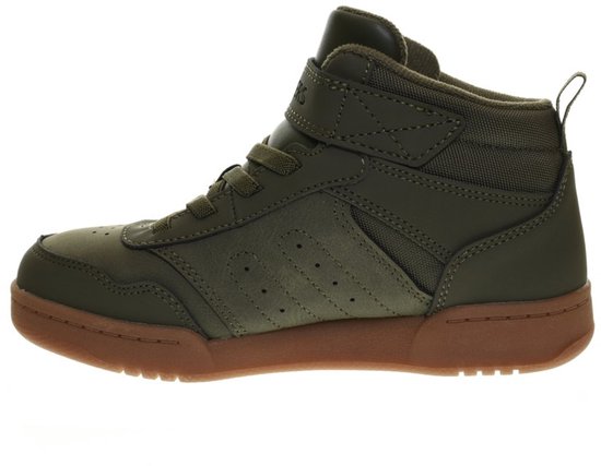 Zij-aanzicht van groene Skechers mid-top sneaker met bruine zool.