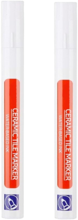 Twee witte markeerstiften met rode labels waarop 'CERAMIC TILE MARKER WATER-BASED INK' staat.