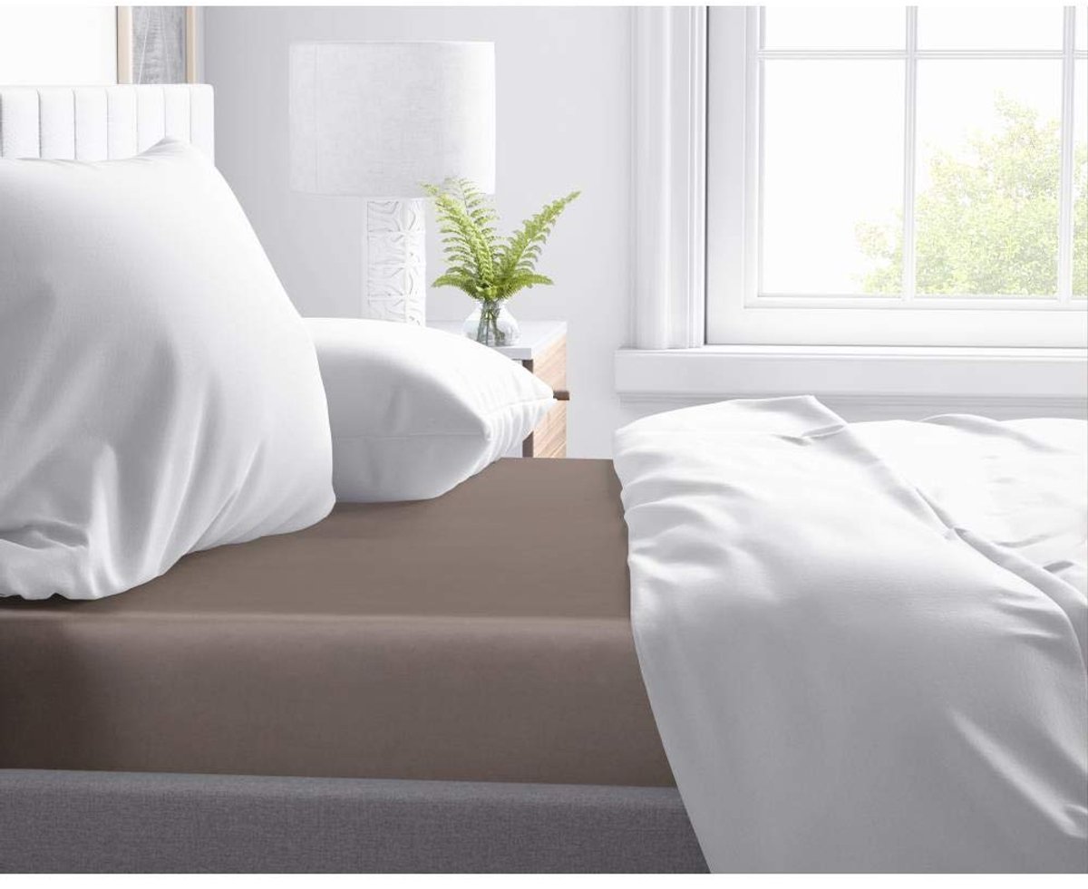 Hoeslaken 100% Katoen-Satijn, Zacht als Zijde, Kreukvrij met Perfecte Pasvorm, Voor Standaard Matrassen tot 30cm, Taupe, Tweepersoons, 180 x 220 cm