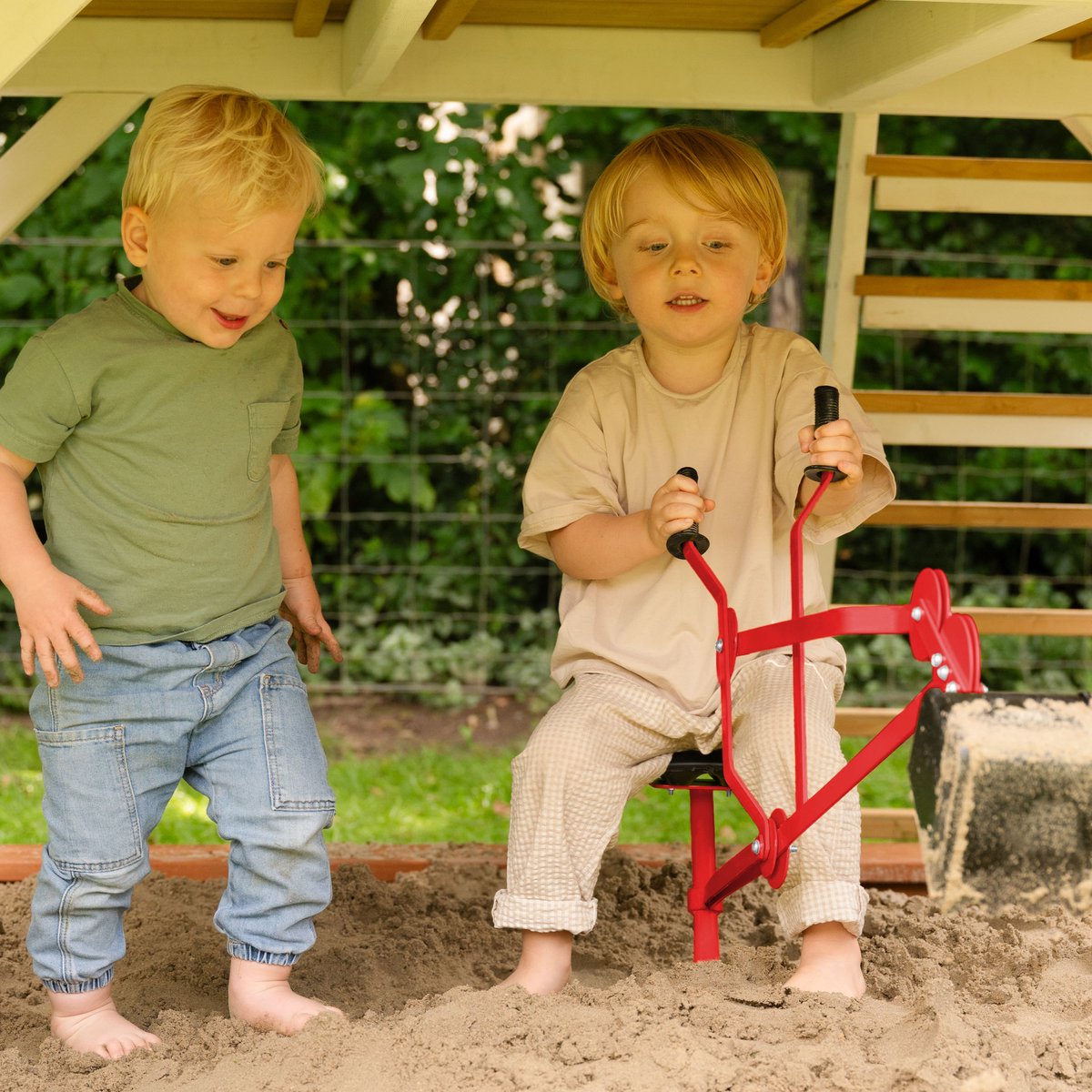 AXI Justin Graafmachine voor Zandbak – Rood/zwart – 360° Draaibare Speelgraafmachine – Stalen Graafmachine voor Kinderen – Zandbak Speelgoed – Vanaf 3 Jaar — afbeelding 4
