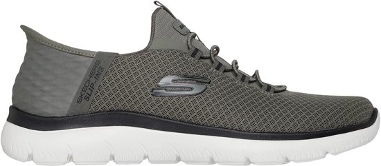 Groene Skechers sneakers met vetersluiting, S-logo en witte zool.