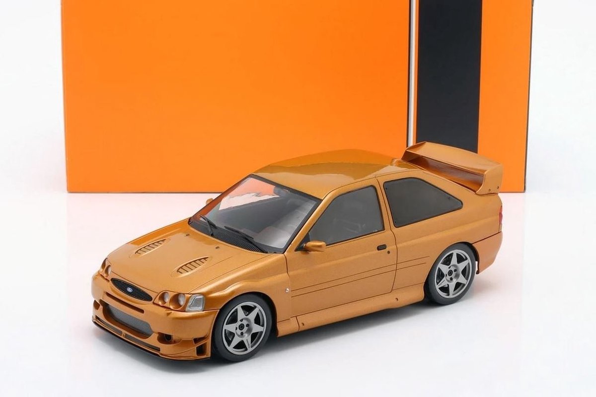 Ford Escort RS Custom 1998 - 1:18 - IXO Models