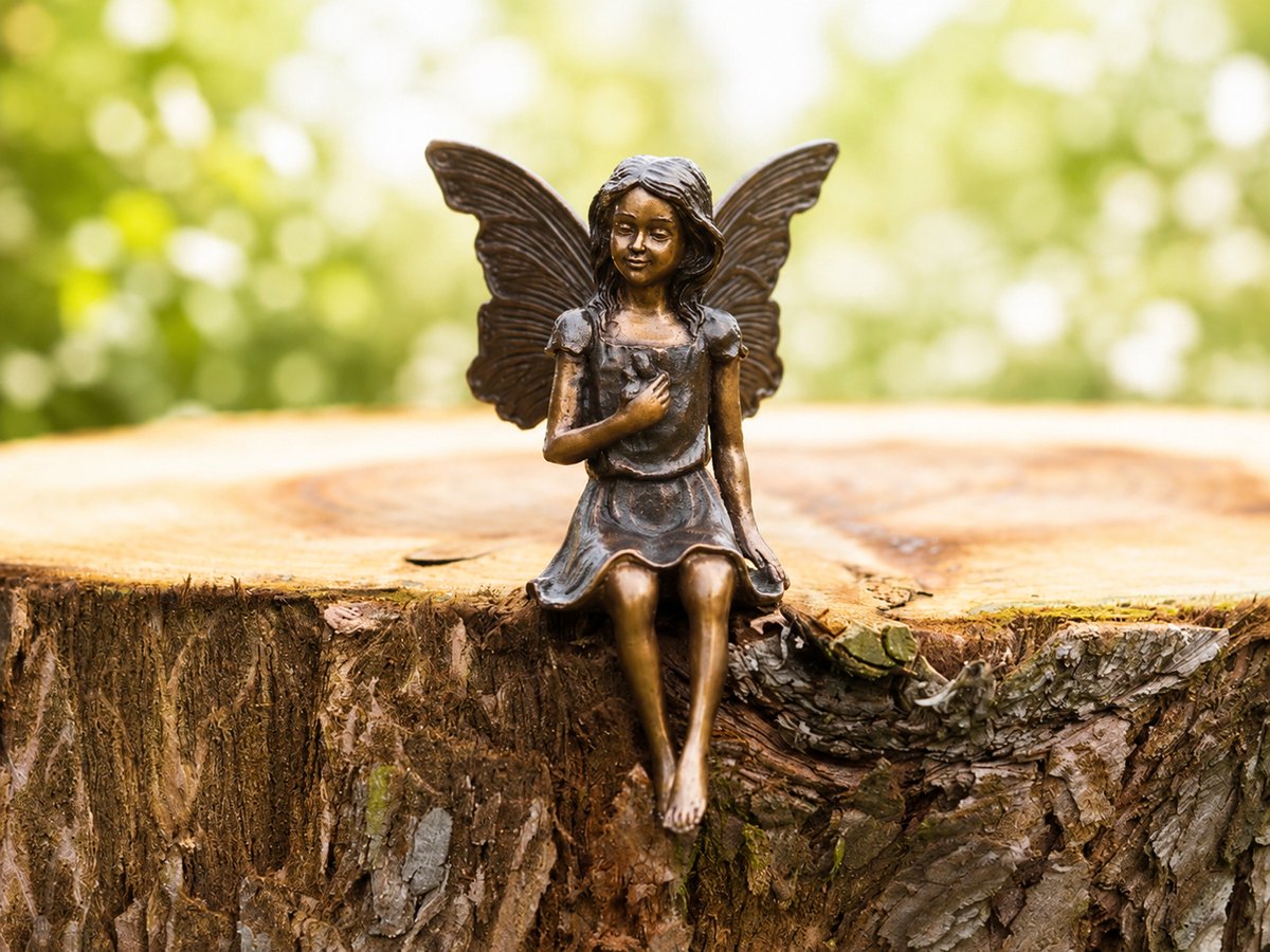 Tuinbeeld - bronzen beeld - Zittende fee - Bronzartes - 20 cm hoog