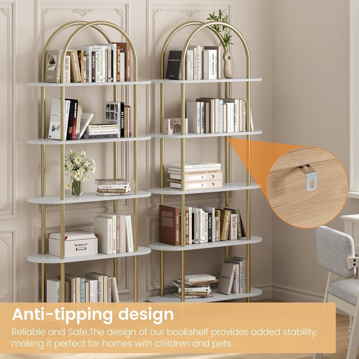 Gouden gebogen plank- open boekenplank met 5 niveaus en metalen frame- vrijstaande displaystandaard voor slaapkamer- woonkamer of thuiskantoor-goud + wit marmer