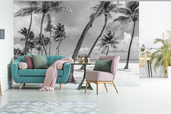 Behang - Fotobehang Uitsnede hangmat op strand in Dominicaanse Republiek - Breedte 420 cm x hoogte 280 cm
