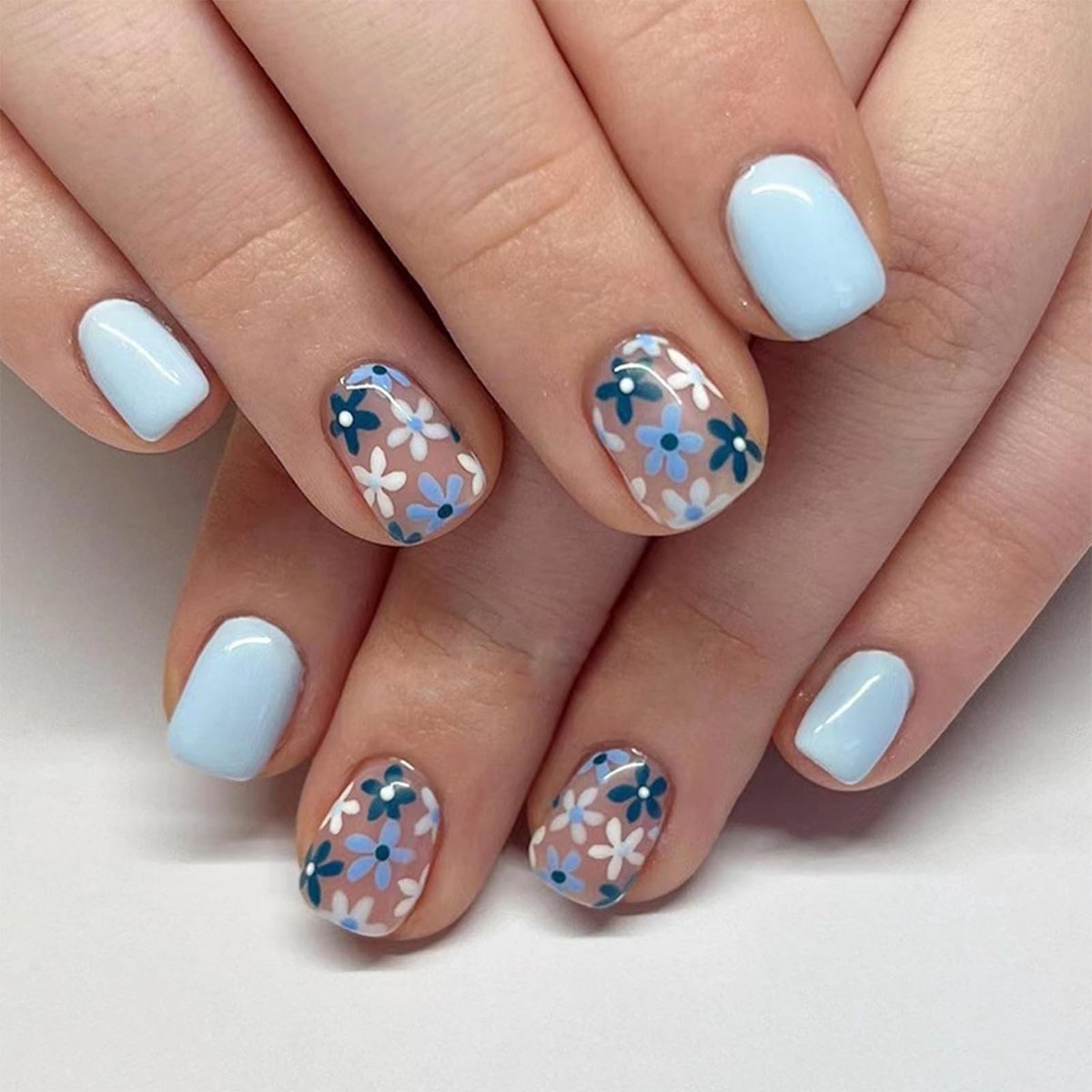 Dailygoods- Bloemnagels Professioneel - Plaknagels - Kunstnagels - Nepnagels - Zelfklevende Nagels - Korte Nagels