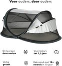 Grijs-wit Deryan baby campingbedje met icoontjes over ontwerp en gebruik.