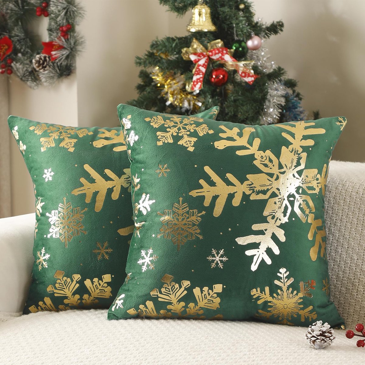 Kussenslopen 50 x 50 cm, groen en goud, kerstkussensloop, sofakussen, hoezen, sneeuwvlok, winter, fluweel, sierkussen, sierkussenhoezen, kerstdecoratie voor bank, slaapkamer, woonkamer, set