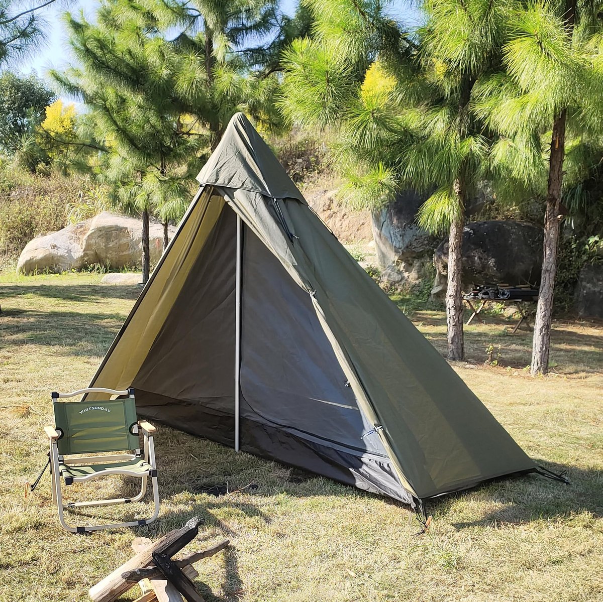 Dailygoods- Tipi Tent Ultralicht - 1 Persoon - Waterdicht 2000 mm - Binnenafmetingen 201 x 89 x 152 cm - Buitenafmetingen 200 x 172 x 157 cm - Eenvoudige montage in 5 minuten - Kampeertent