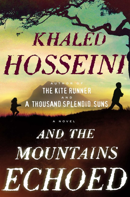 Boekomslag van 'And the Mountains Echoed' door Khaled Hosseini, met silhouetten van kinderen en bergen.