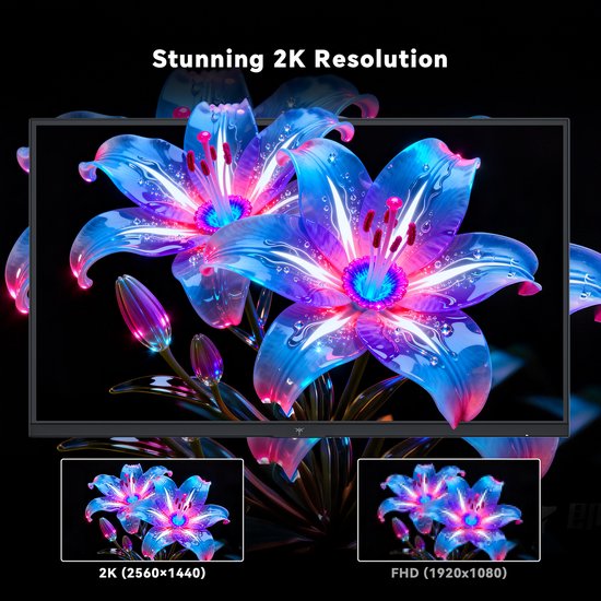Monitor met prachtig weergegeven blauwe en roze bloemen, met 2K en FHD resolutie vergelijking.