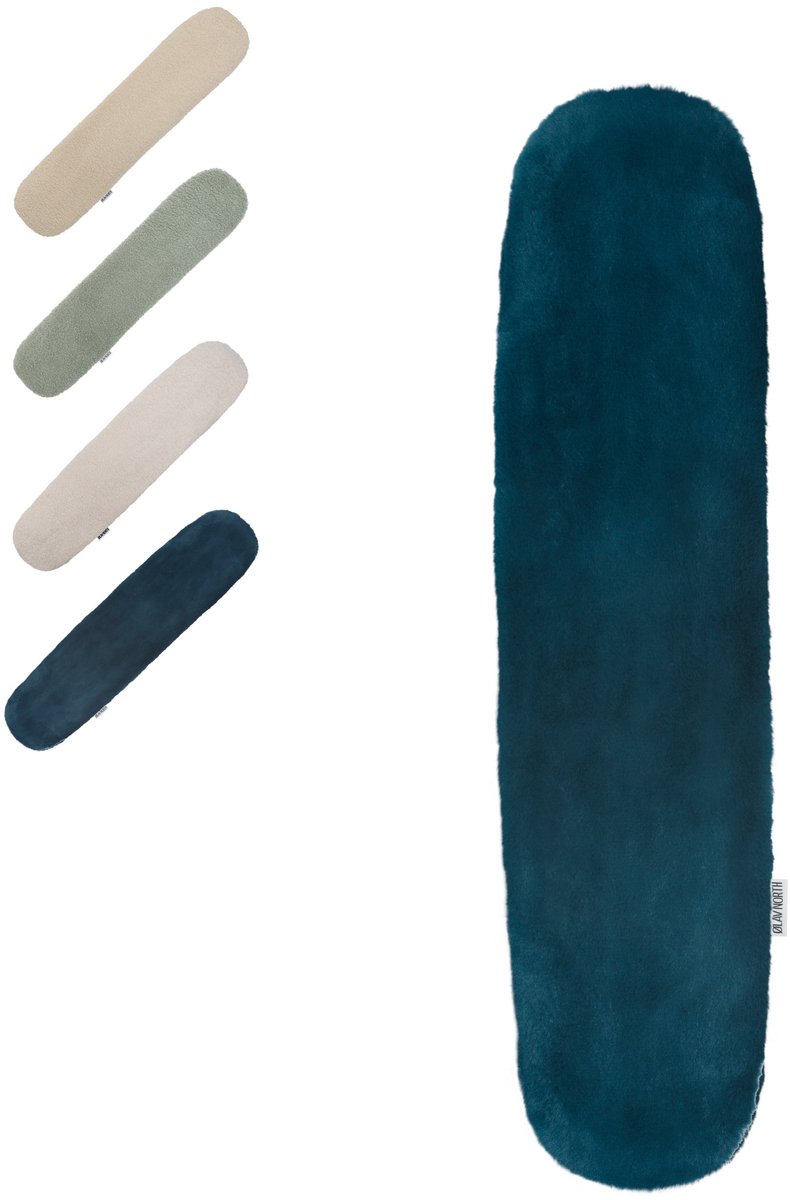Ølav North – Warmtekussen met Nordic Fur hoes - Incl. Geschenkverpakking - OEKO-TEX® - Pittenzak magnetron & vriezer - Lang Pittenkussen 65 x 15 cm - Fjord Blue - Cadeau voor haar, vrouw, vriendin