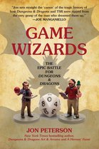 Boekomslag 'Game Wizards' met de tekst 'THE EPIC BATTLE FOR DUNGEONS & DRAGONS'. Twee miniatuurmannen staan naast een grote D20 dobbelsteen.