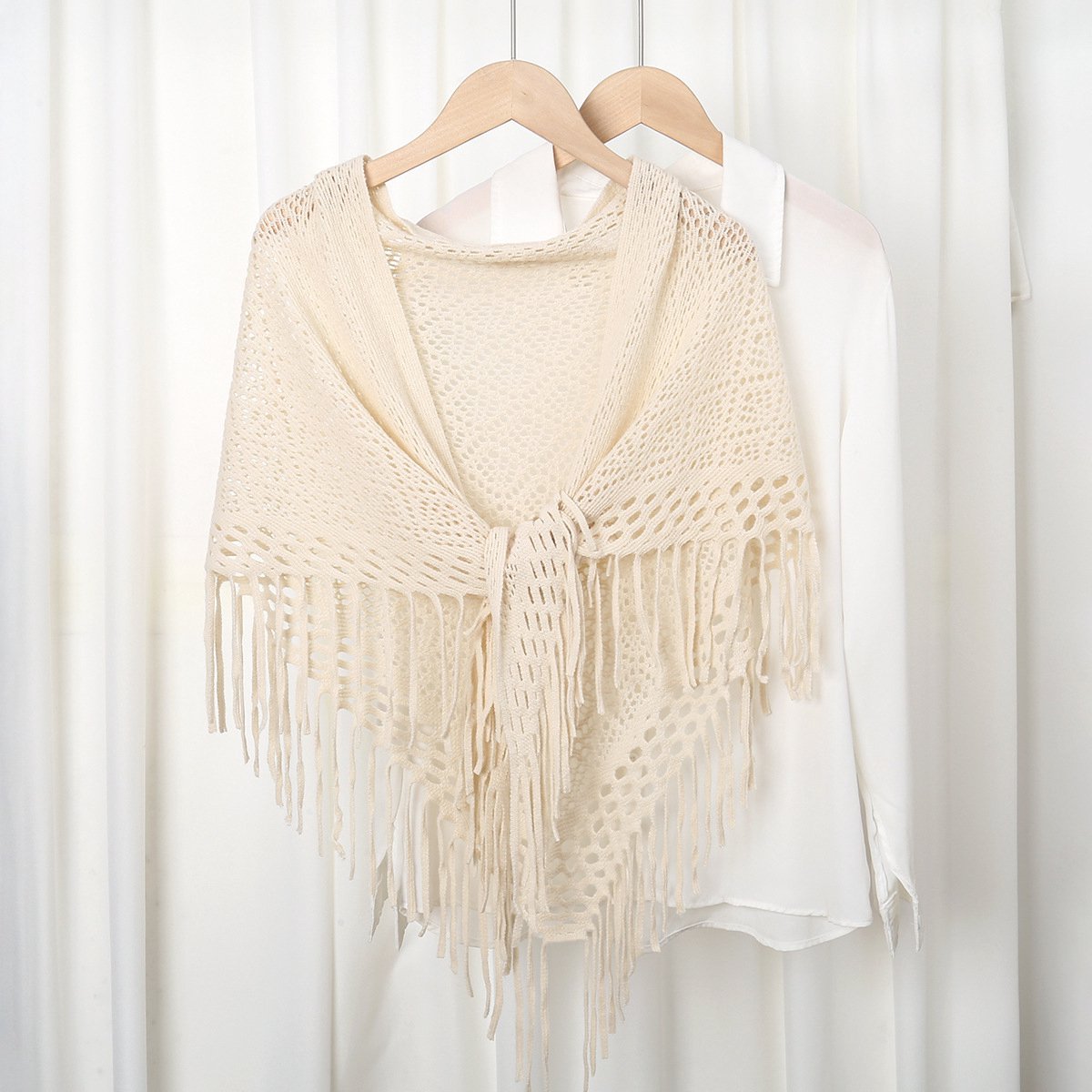 Gehaakte damescape met bohemian western kwastjes - Lichtgewicht cape, opengewerkt vest, herfstsjaal, bovenkleding
