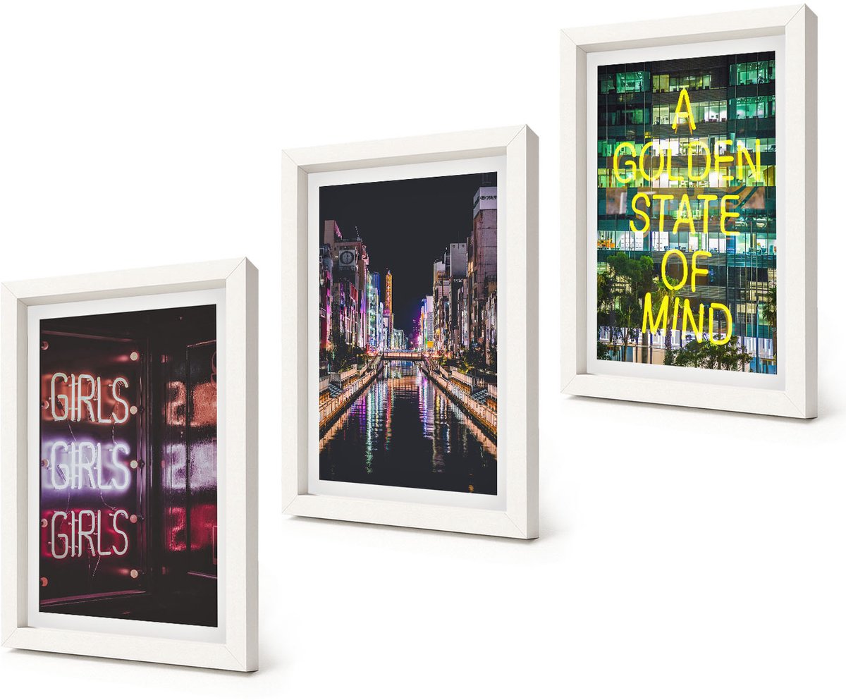 Coloray 3-Delige Schilderij Set - Neonreclames van de stad 's nachts met uitzicht op de rivier. - 20x30 - Wanddecoratie - Moderne Interieurdecoratie - Interieur Decoratie