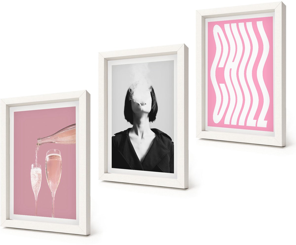 Coloray 3-Delige Schilderij Set - Stijlvol portret van een vrouw, champagne en ontspanning. - 20x30 - Muurdecoratie - Decoratieve Schilderijen - Wohnzimmer