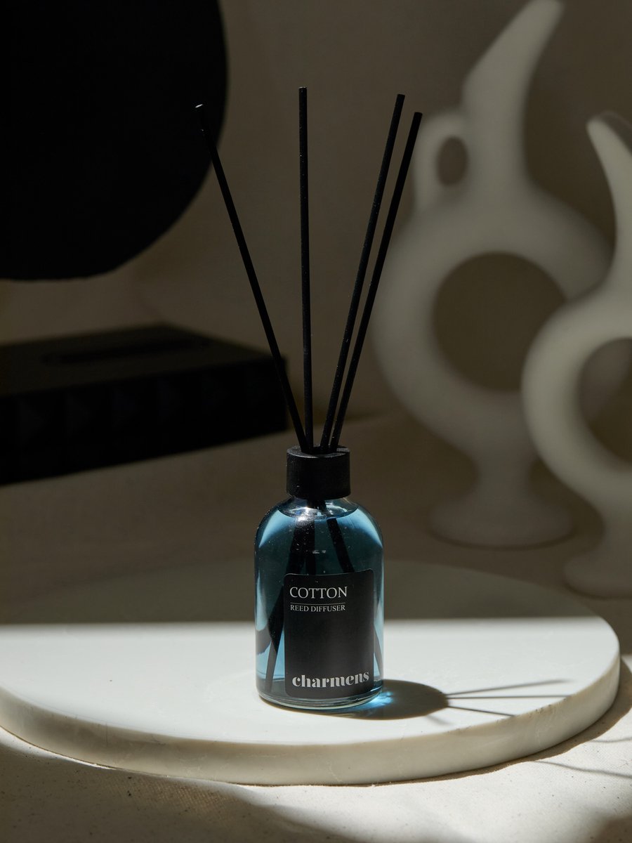 Charmens Cotton Reed Diffuser – Rituals Geurstokjes – Huisparfum – Interieurparfum – Huisgeur – Kamiergeur – Geurverspreider – Daily Fragrance – Luxe Geurstokjes – Bloemige Geur – Spa & Wellness – Massagesalon – Beautysalon – 110 ml