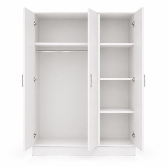 Witte driedeurskast, deuren open, met hanggedeelte en vier legplanken.