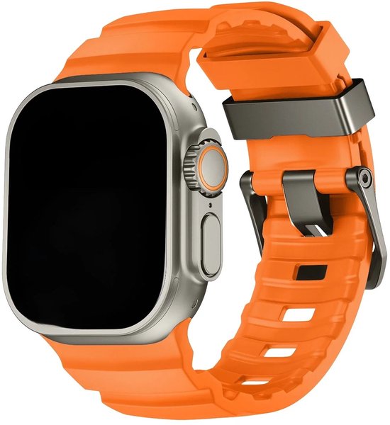 Zilverkleurig smartwatch met een oranje siliconen bandje en donkergrijze gesp.