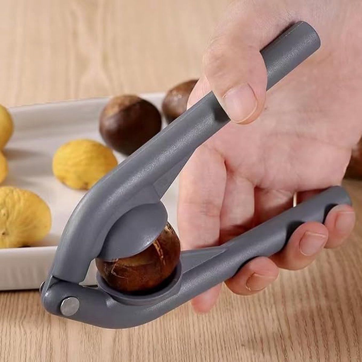 1 stuk-Notenkraker-notenkraker walnoten-Kastanjeclip-notenopener -Kastanje-Tang-antislip handgrepen-Notenkraker Voor Kastanjes-Keukengerei-geschikt voor walnoten, hazelnoten, noten, amandelen, zeevruchten-Grijs