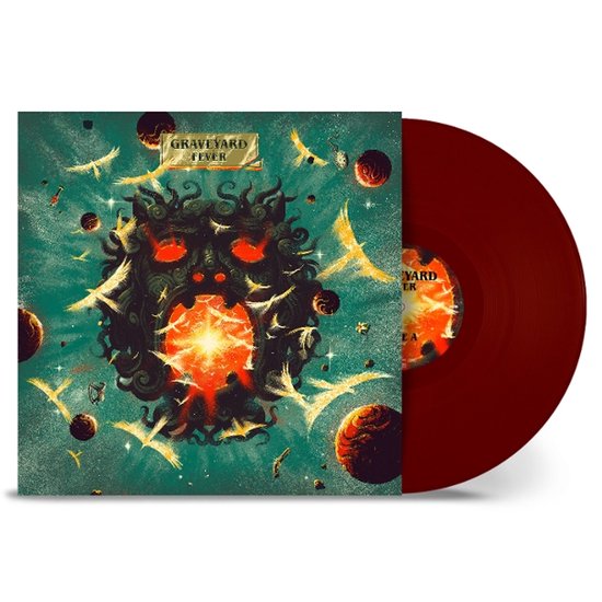 Disque vinyle rouge LP avec pochette d'album 'GRAVEYARD FEVER'. La pochette présente une créature sombre et ronde aux yeux ardents, entourée d'oiseaux et de planètes.