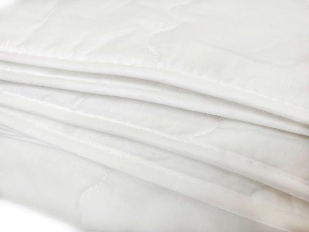 Zomer Dekbed 140x200 cm - Microfibre - Wasbaar tot 60 graden - Geniet van optimale comfort - ShopVlot