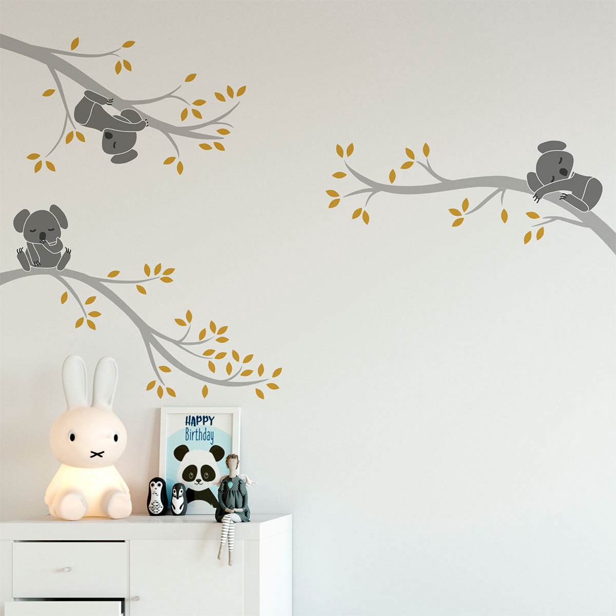 Ambiance Sticker Muurstickers - Schattige koala's op takken - Transparante achtergrond - 50x75cm Multi color