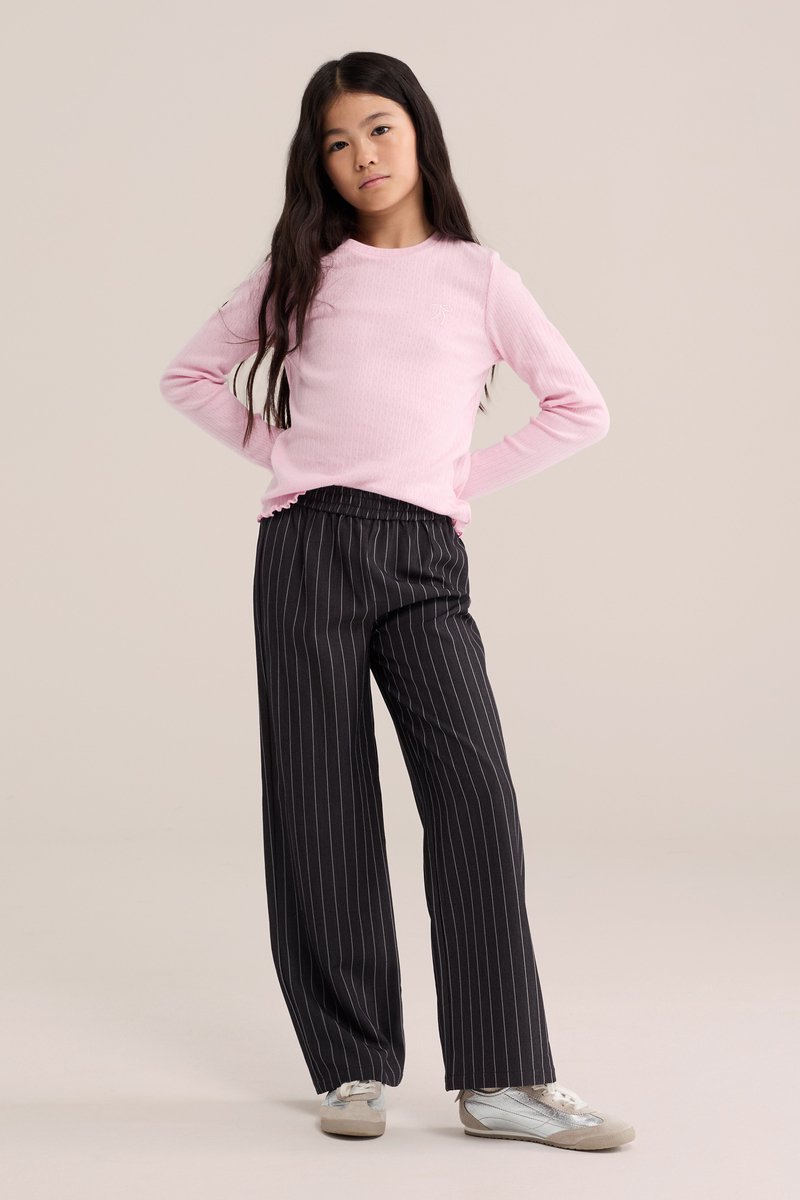 WE Fashion Meisjes straight fit broek met krijtstreep