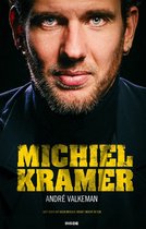 Portret van Michiel Kramer, met de tekst "MICHIEL KRAMER", "ANDRÉ VALKEMAN" en "(HET BOEK DAT GEEN BROODJE KROKET MOCHT HETEN)".