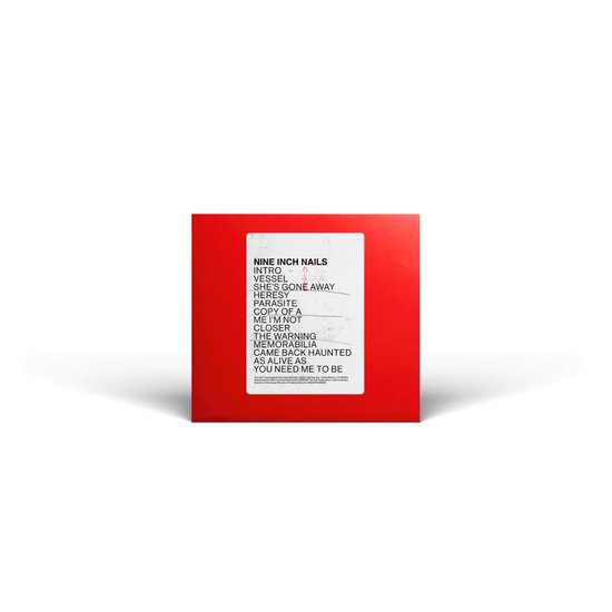 Rode CD-hoes met tracklist voor 'Nine Inch Noize'.