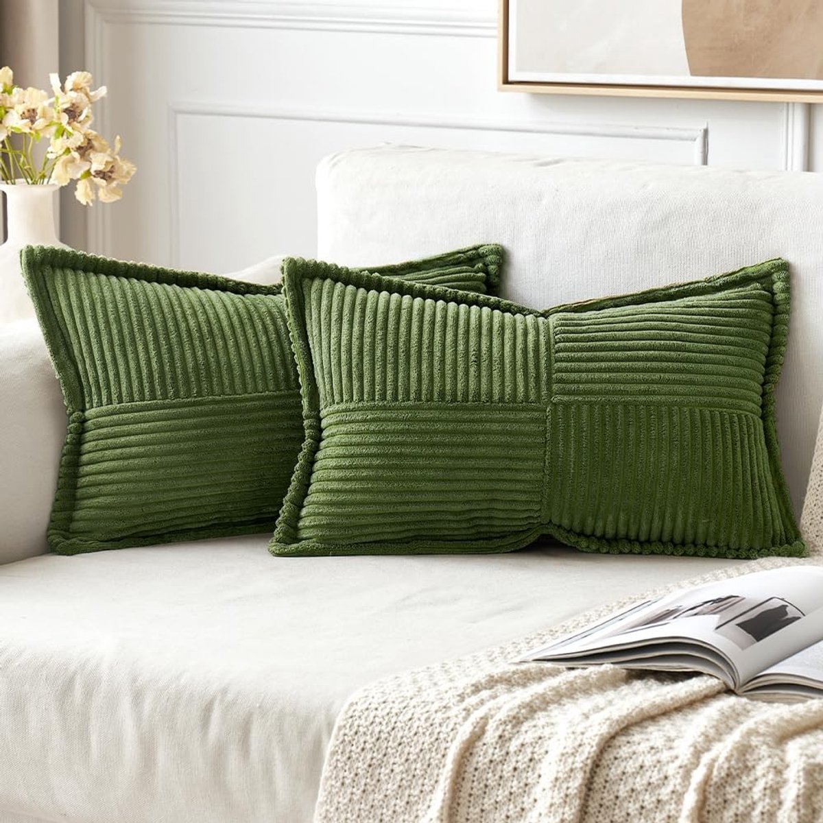 Omgoods - Set van 2 Corduroy Kussenhoezen 40 x 60 cm - Matcha Groen - Modern en Decoratief