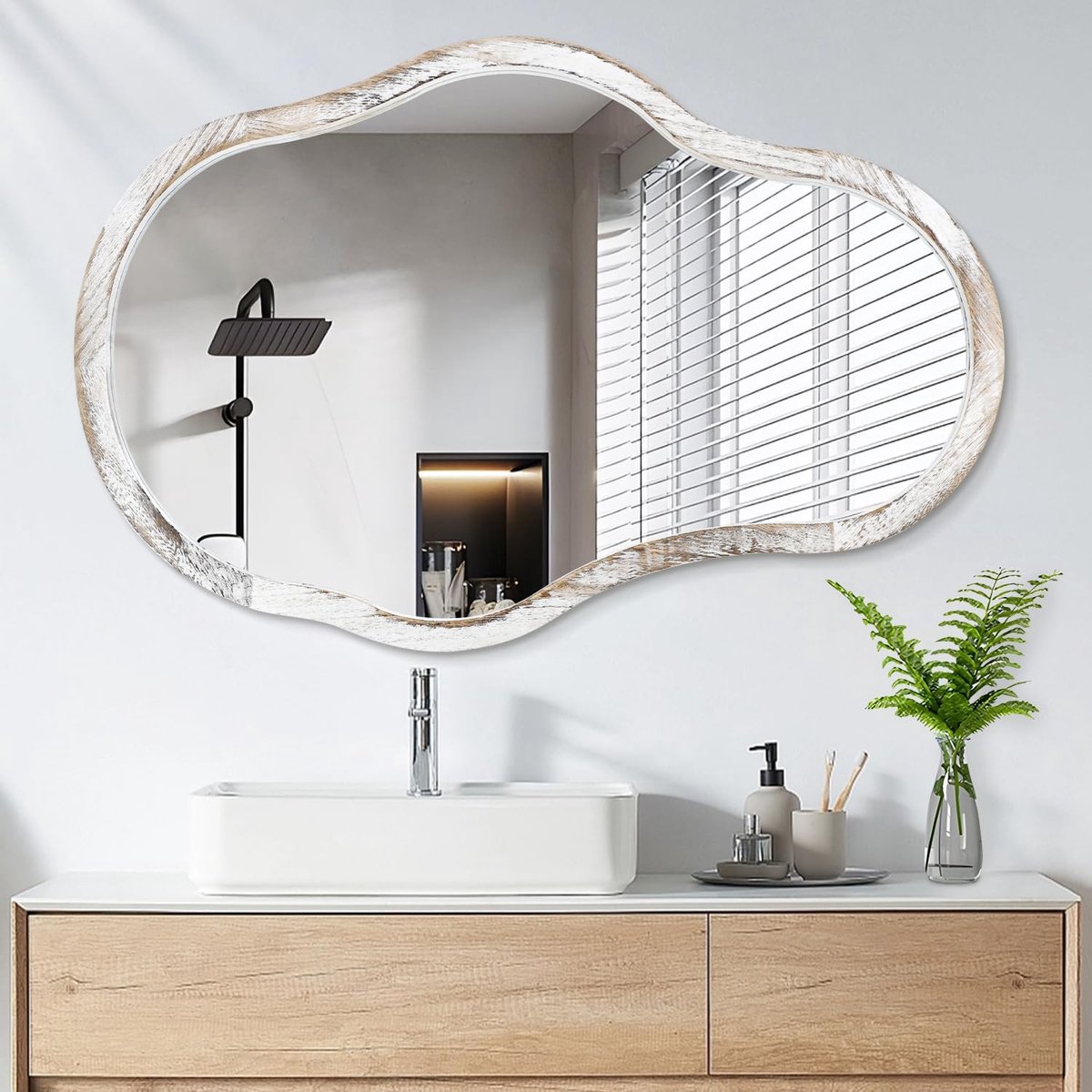 Omgoods - Asymmetrische Wandspiegel met Houten Frame, Uniek Design voor Interieurdecoratie